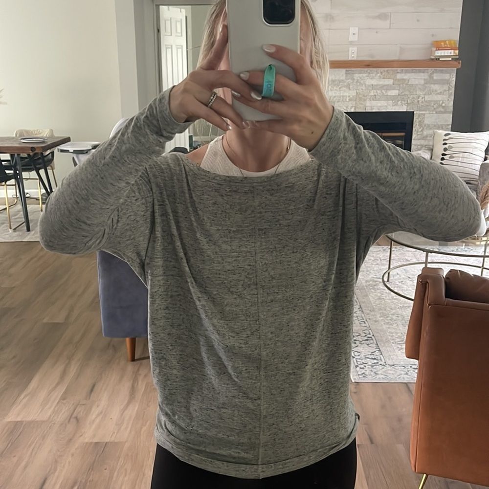Athleta Essence Flow Top - Picture 3 of 10